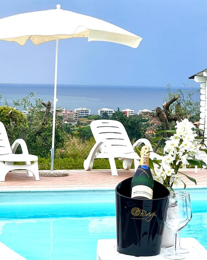 Vigneto - Italian Restaurant & B&B Villa Rosa Di Martinsicuro Εξωτερικό φωτογραφία