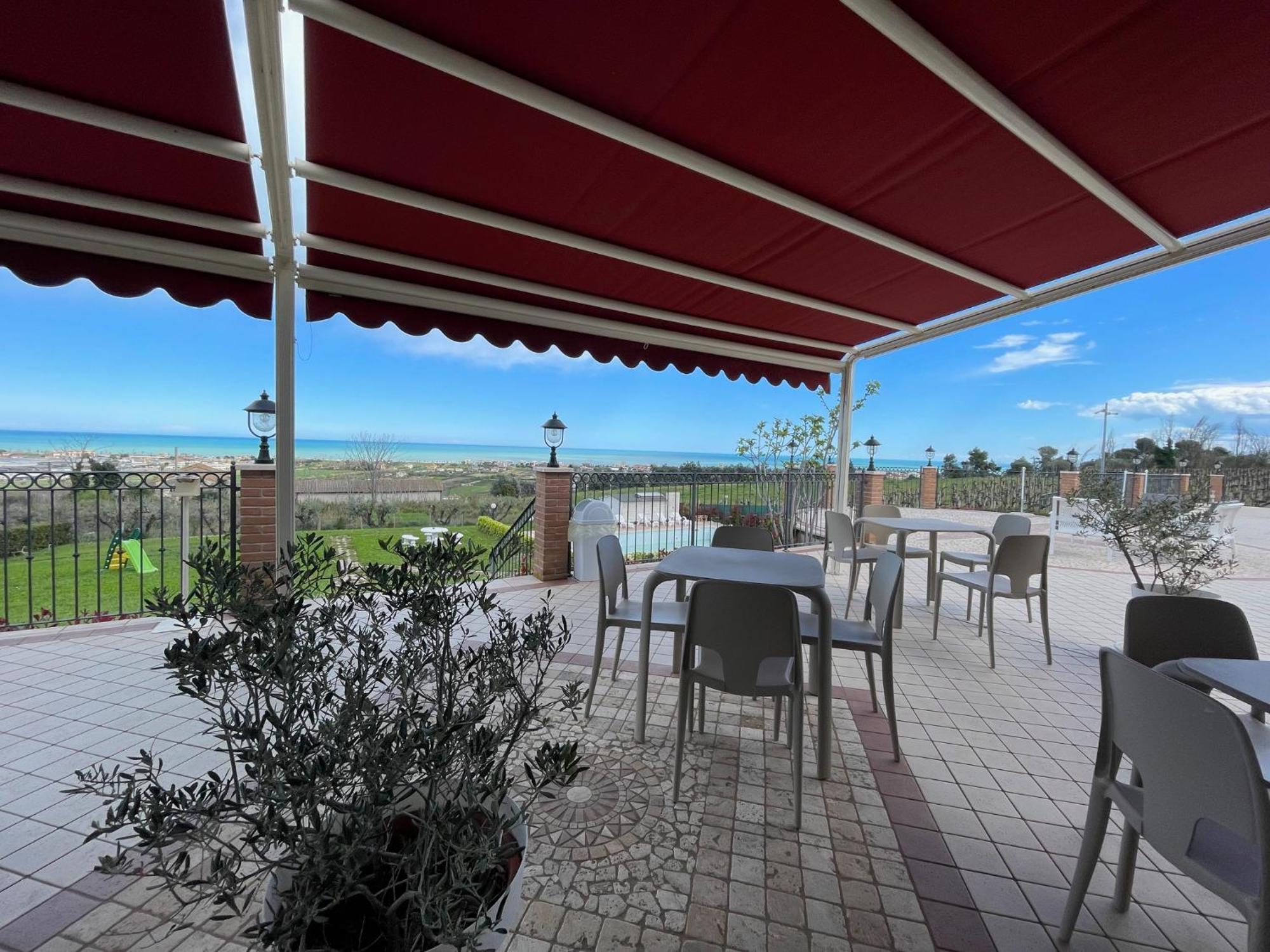 Vigneto - Italian Restaurant & B&B Villa Rosa Di Martinsicuro Εξωτερικό φωτογραφία