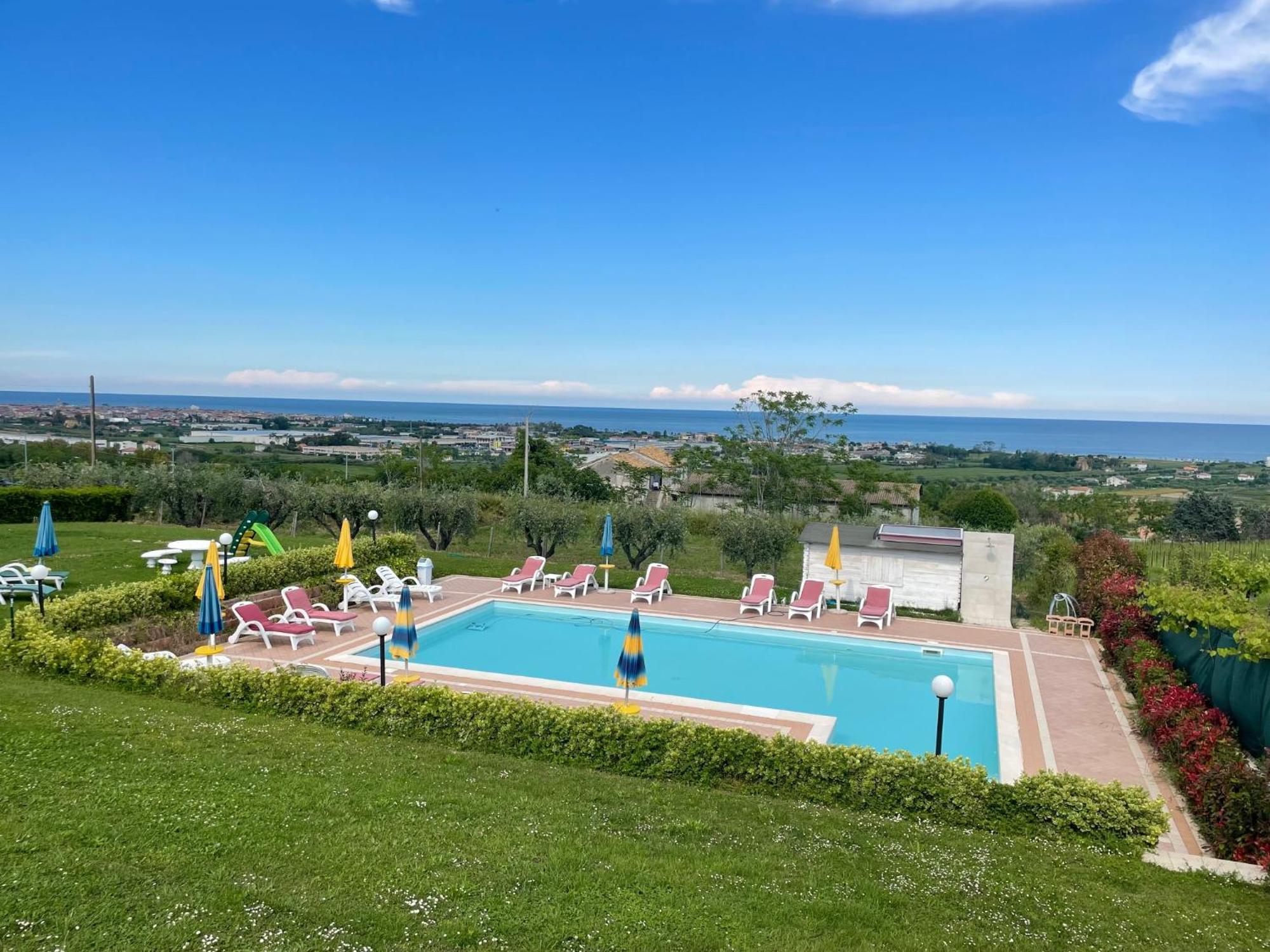 Vigneto - Italian Restaurant & B&B Villa Rosa Di Martinsicuro Εξωτερικό φωτογραφία