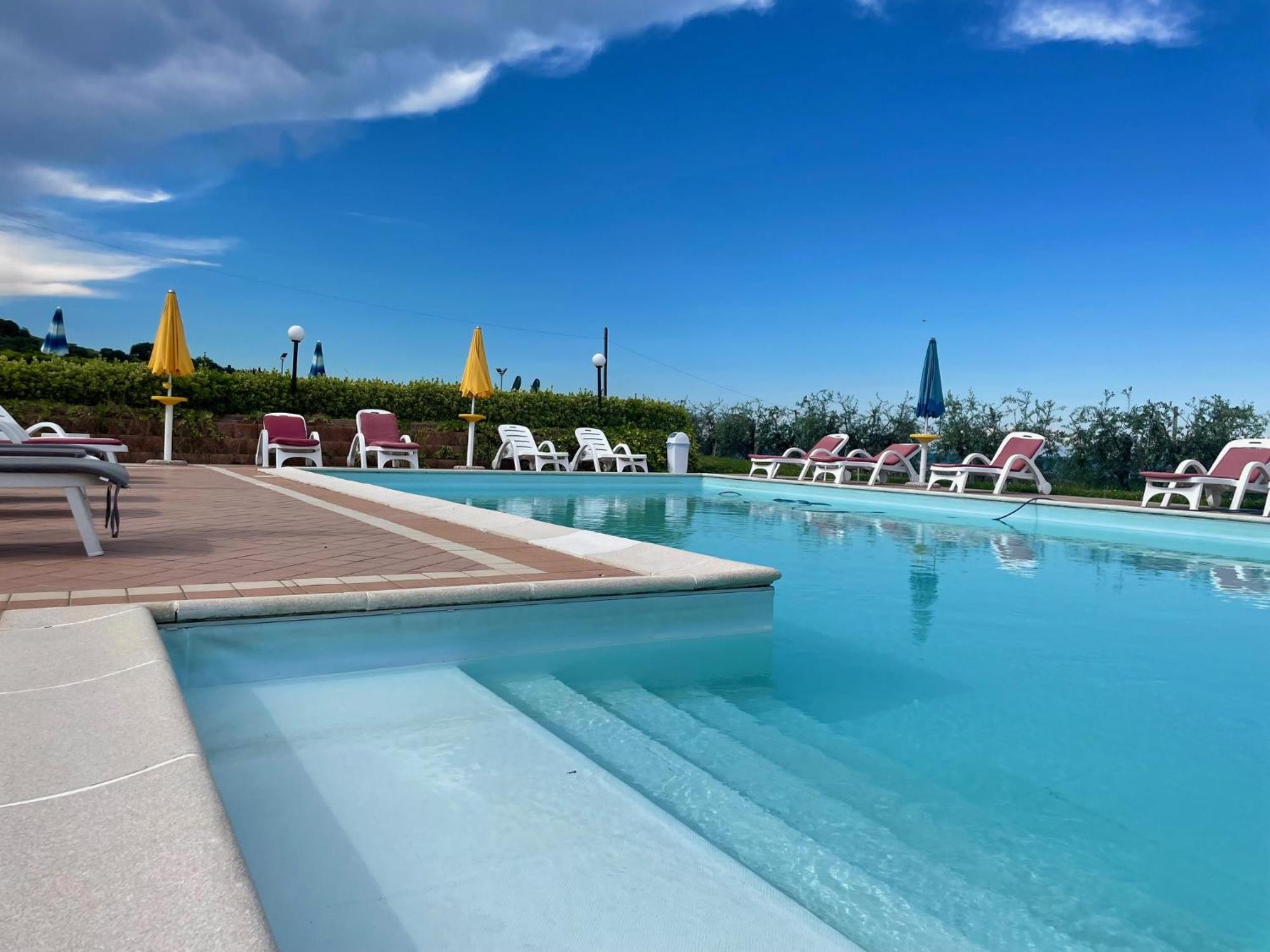 Vigneto - Italian Restaurant & B&B Villa Rosa Di Martinsicuro Εξωτερικό φωτογραφία